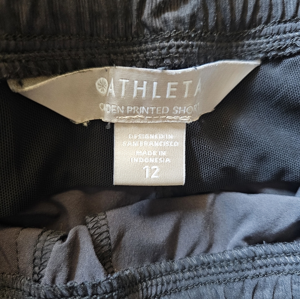 Athleta Camden High Waist Printed Athletic Shorts Size 12 - Picture 2 of 4